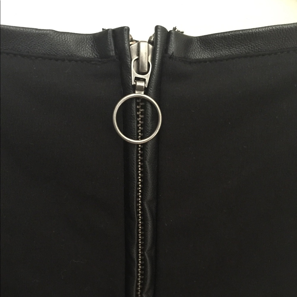 Long sleeve cropped corset top by Nasty Gal - Picture 5 of 8